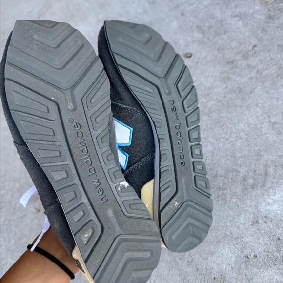 New Balance 598 Women’s Sneakers - Picture 3 of 6